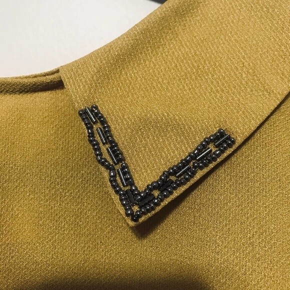Esley yellow blouse long sleeve pleated on the back w/ beaded collar top size S - Picture 9 of 10